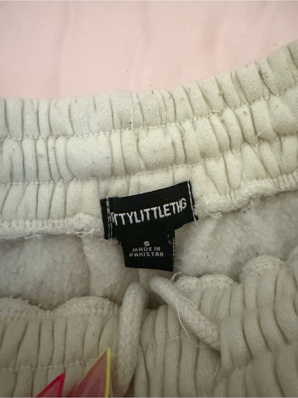 PrettyLittleThing Cream Fleece Joggers - Picture 3 of 3